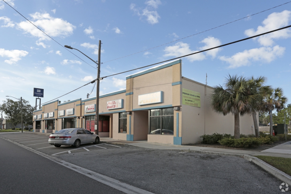 SOLD -  Murray Hill Plaza